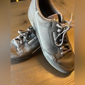 Adidas. Mens 13. Casual Shoe.